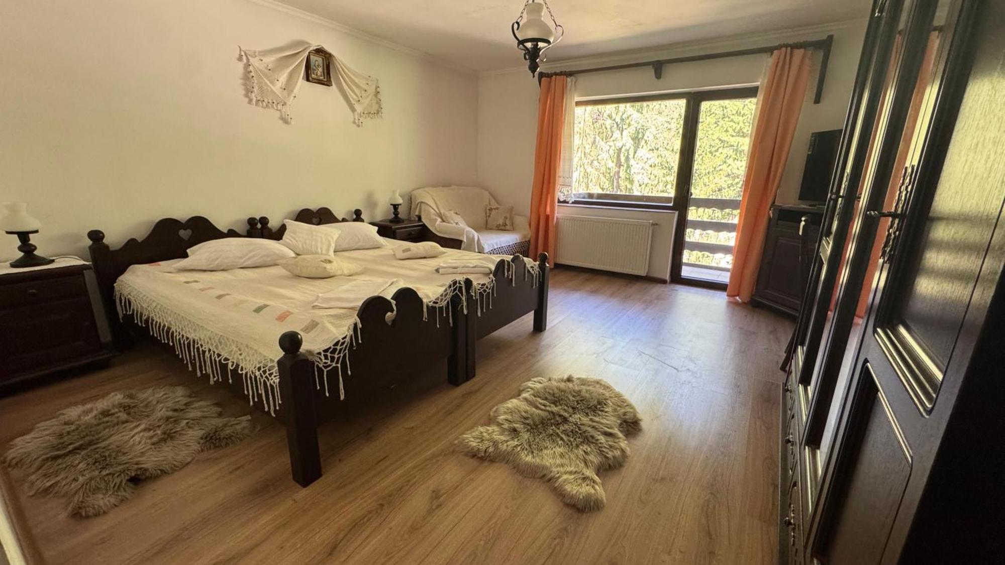 Cameră twin, standard, cu canapea